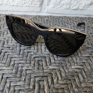 LaSpecs Air Heart Sunglasses